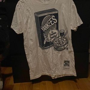 Mitchell and ness vintage Yankees t shirt